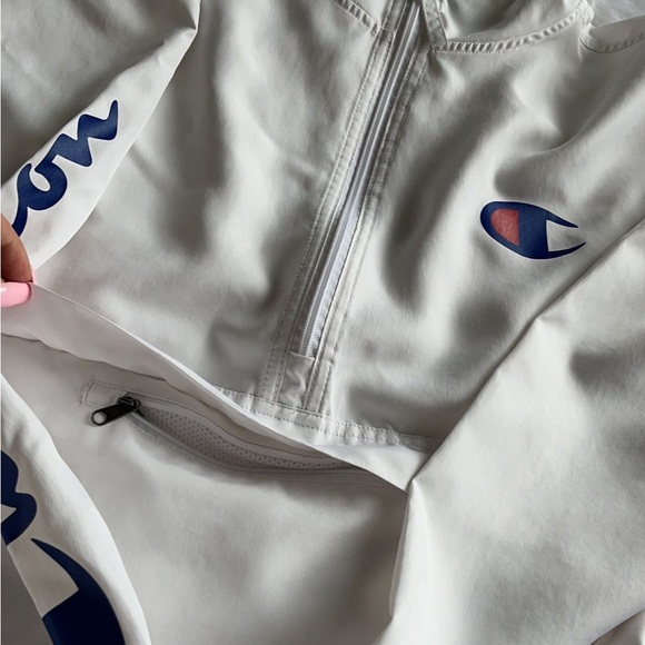 Champion Windbreaker size S - Picture 2 of 3